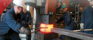 عمليات آهنگری به روش قالب باز برای توليد قطعات صنعتی