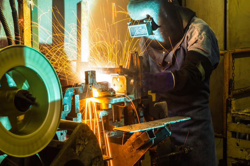 خدمات CNC و خدمات قالبسازی